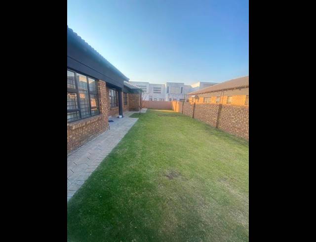 4 BEDROOM HOUSE FOR SALE IN AERORAND